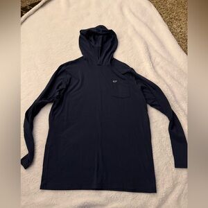 Kids Vineyard Vines Edgartown Performance Hooded T-Shirt in navy blue